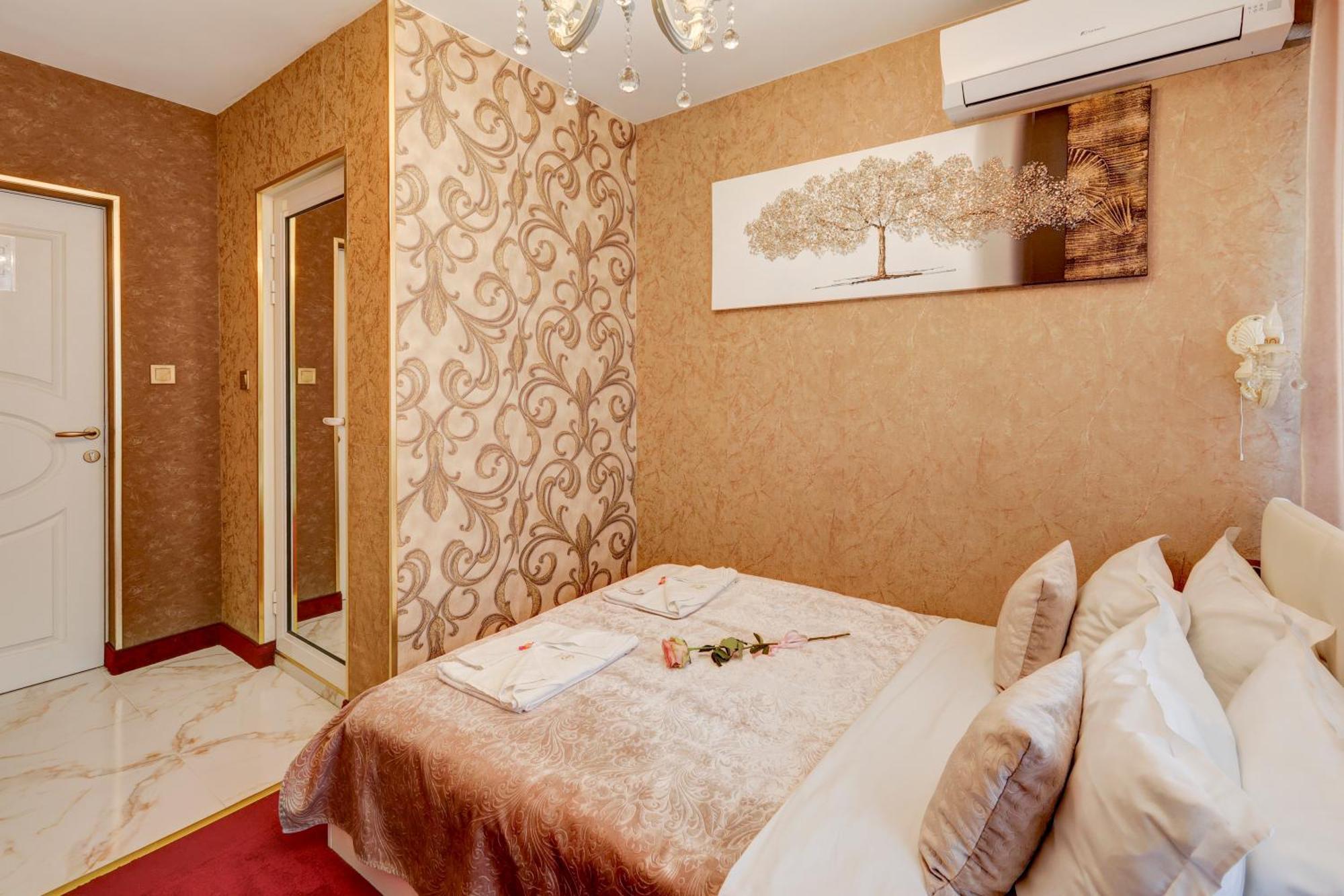 Hotel Imperia Varna Bagian luar foto